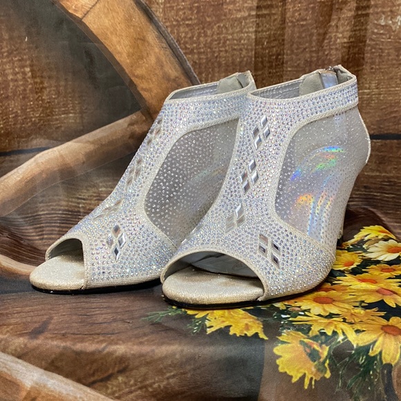 GUC Pierre Dumas Formal Heels - Picture 1 of 7